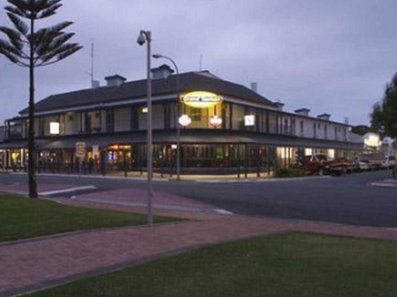 Grand Tasman Hotel Port Lincoln Extérieur photo
